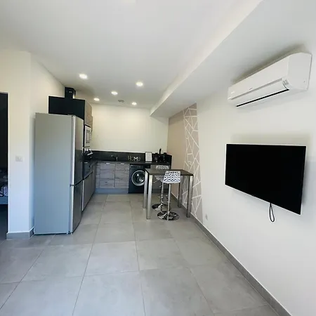 Apartment N10 Maison T2 Climatise Avec Jacuzzi Prive *