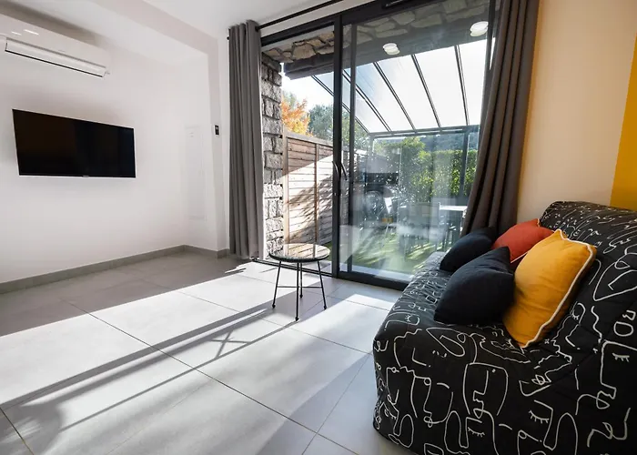 Appartement N10 Maison T2 Climatisé Avec Jacuzzi Privé Ajaccio (Corsica)